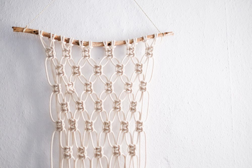 Interior Super Easy DIY Macrame Wall Hanging Tutorial heylilahey.